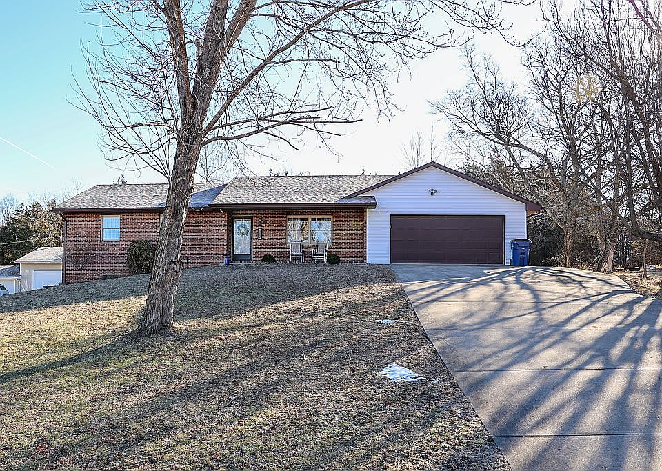 1st image of 112 Verdant Ln