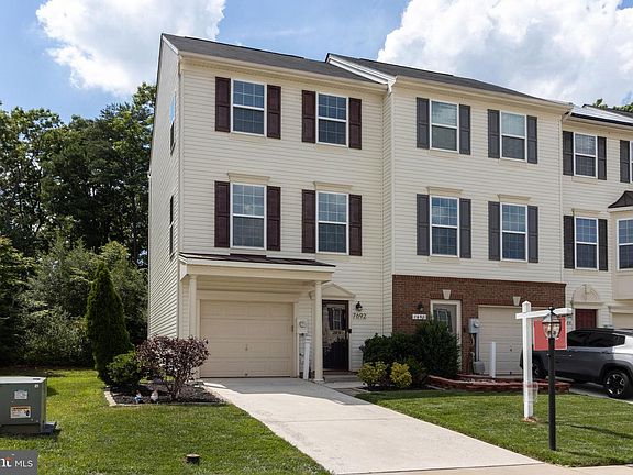 3rd image of 7692 Timbercross Ln