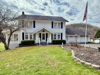 4356 Crossroads Rd, Fairview, WV, 26570