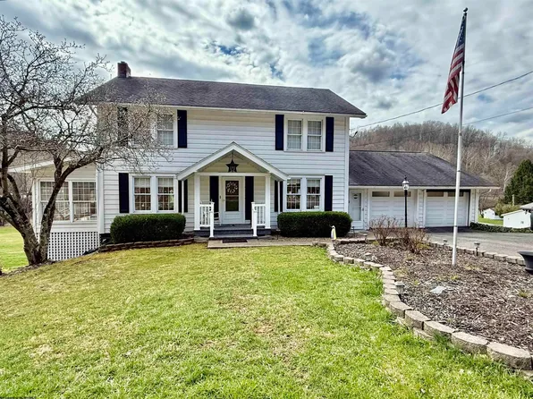 4356 Crossroads Rd, Fairview, WV 26570