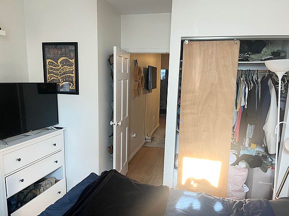 2nd image of 31 Withers St APT 2R