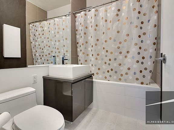 5th image of 1124 Bedford Ave #3N