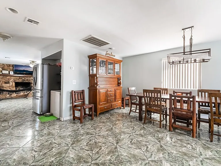 724 N Fogg St — Photo 18