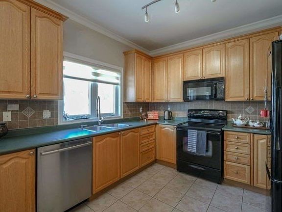 5th image of 2455 Hertfordshire Way