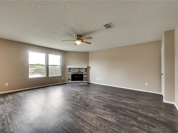 2nd image of 1324 Bumble Bee Dr