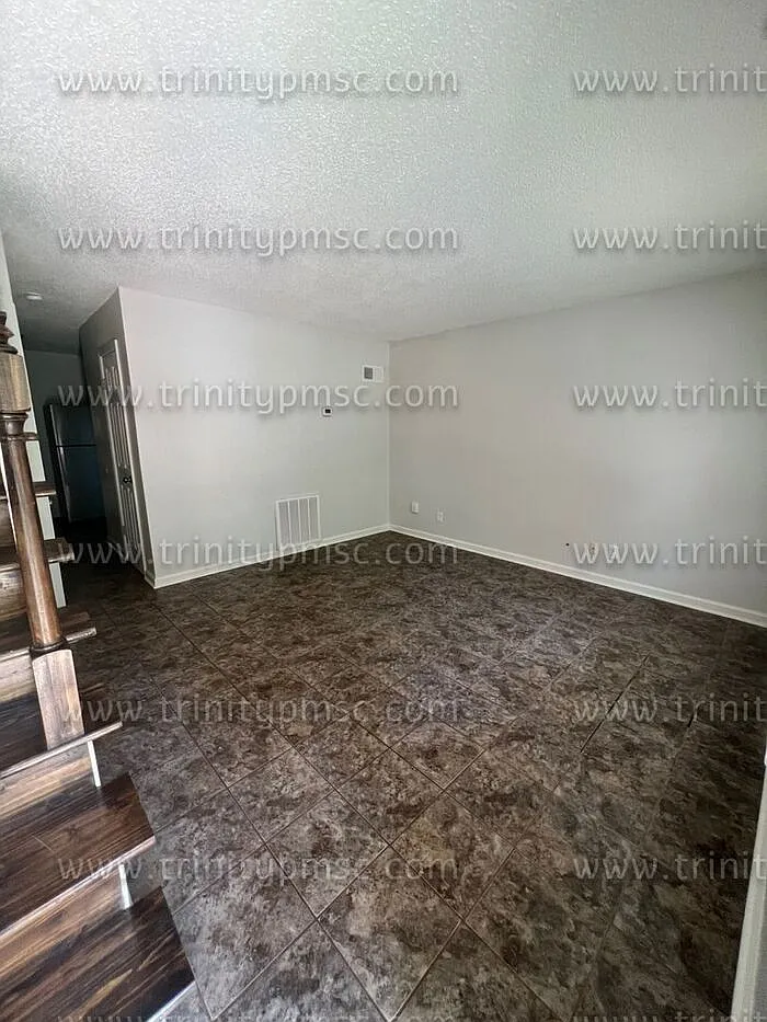 2 bed, 1.5 bath, $1,200 — Photo 3