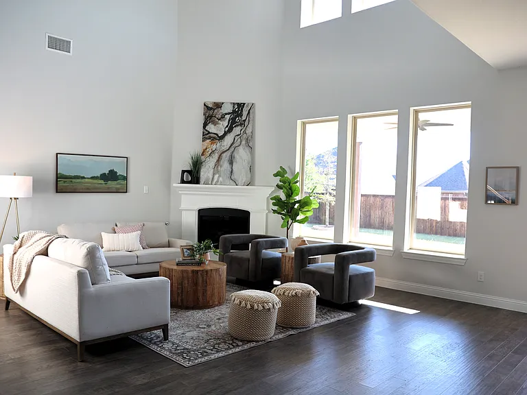 7600 Clear Rapids Dr — Photo 16