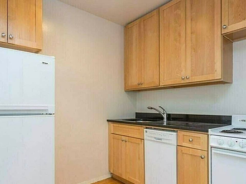 2nd image of 309 W 30th St APT 7