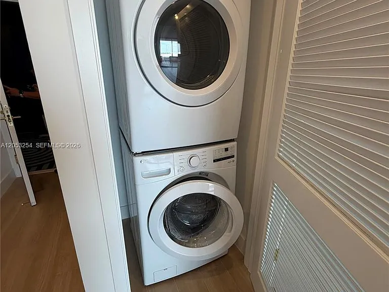90 NE 32nd St #523 — Photo 14