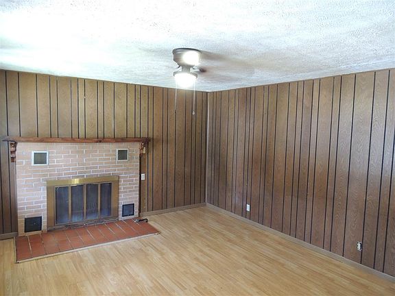 4th image of 3360 Sheila Cir