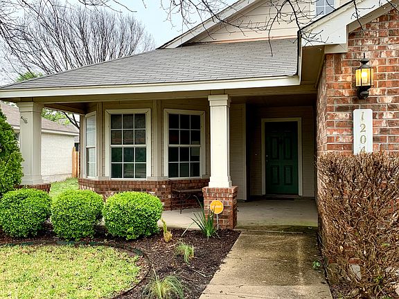 2nd image of 1204 Bunratty Cir