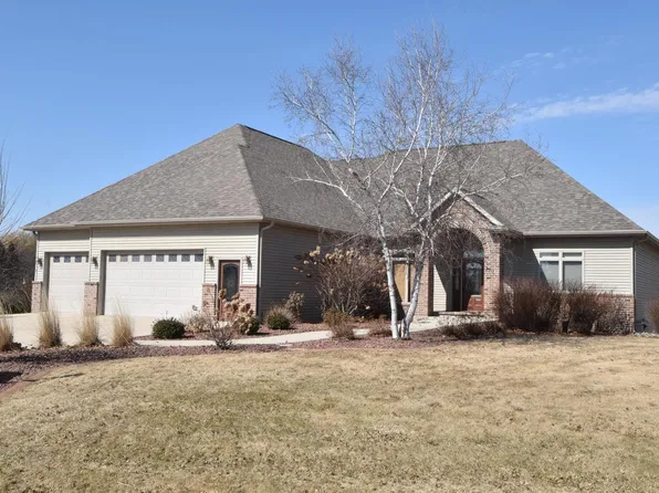 N6393 Tradewinds CIRCLE, Beaver Dam, WI 53916