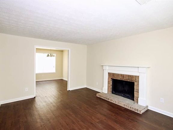 4th image of 1612 Black Hickory Pl