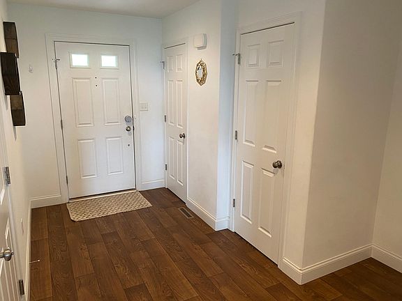 Foyer/Front Door