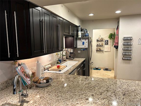 5th image of 4250 S Olive Street #106