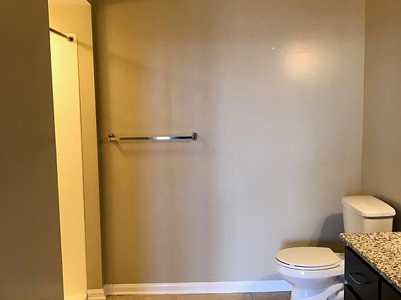 5th image of 100 E Washington St APT 28