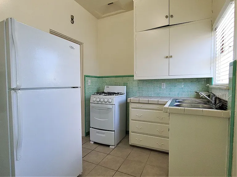 510 Upas St #10 — Photo 7