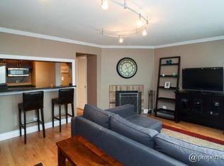 3732 N Pine Grove Ave, Chicago, IL 60613
