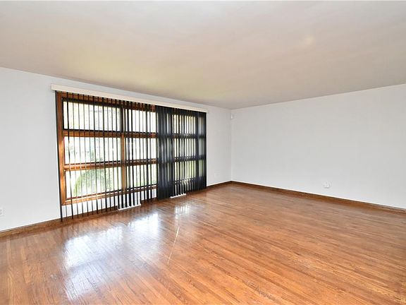 5th image of 353 Saint Joseph Dr