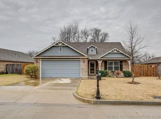 2020 N Kenosha Ct, Tulsa, OK 74106