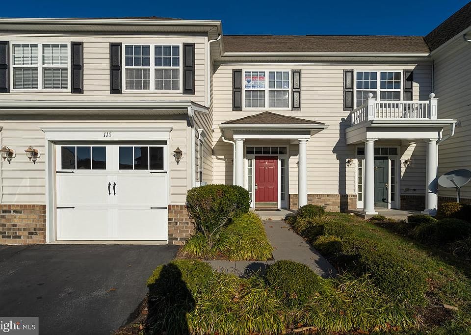 1st image of 115 Sandridge Ct #62