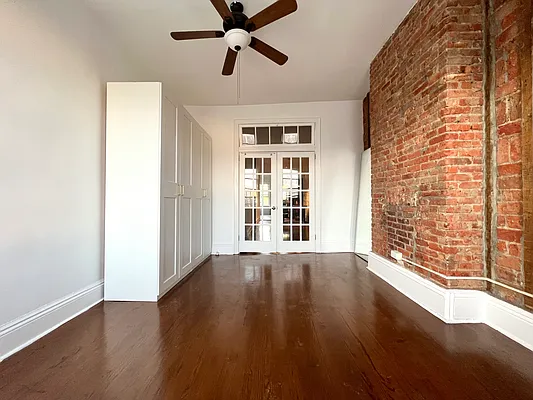 Rented by Compass | media 7