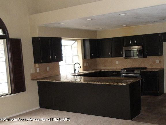 2nd image of 321 High Mesa Rd