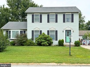 18 Cardinal Dr, Hanover, PA 17331