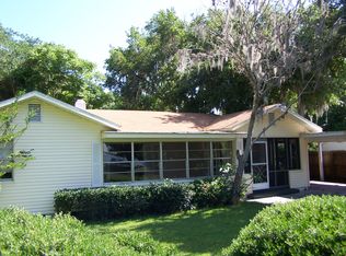 4347 Lakeshore Dr, Mount Dora, FL 32757