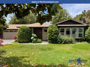 2213 Greenbrook Dr, Medford, OR 97504