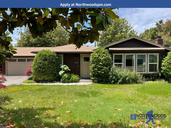 2213 Greenbrook Dr, Medford, OR 97504