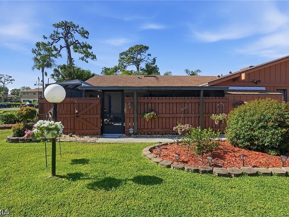 1st image of 5692 Foxlake Dr