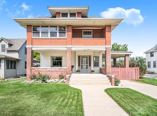 420 W Mishawaka Ave, Mishawaka, IN 46545