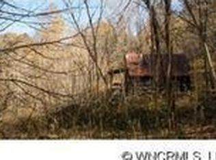 1019 Rockdale Rd, Bakersville, NC 28705