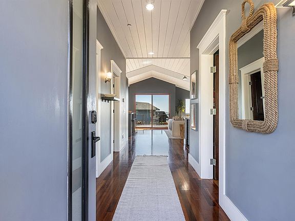 3rd image of 221 Oceana Drive