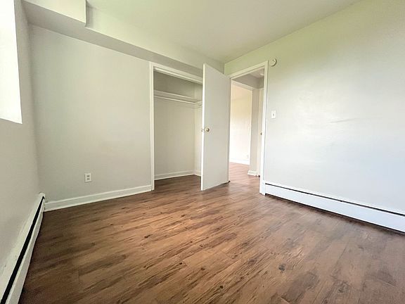 5th image of 39 Linda Dr APT 2