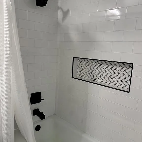 16 Courtney Pl — Photo 40