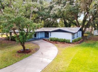 1904 Taylor Ln, Tampa, FL 33618