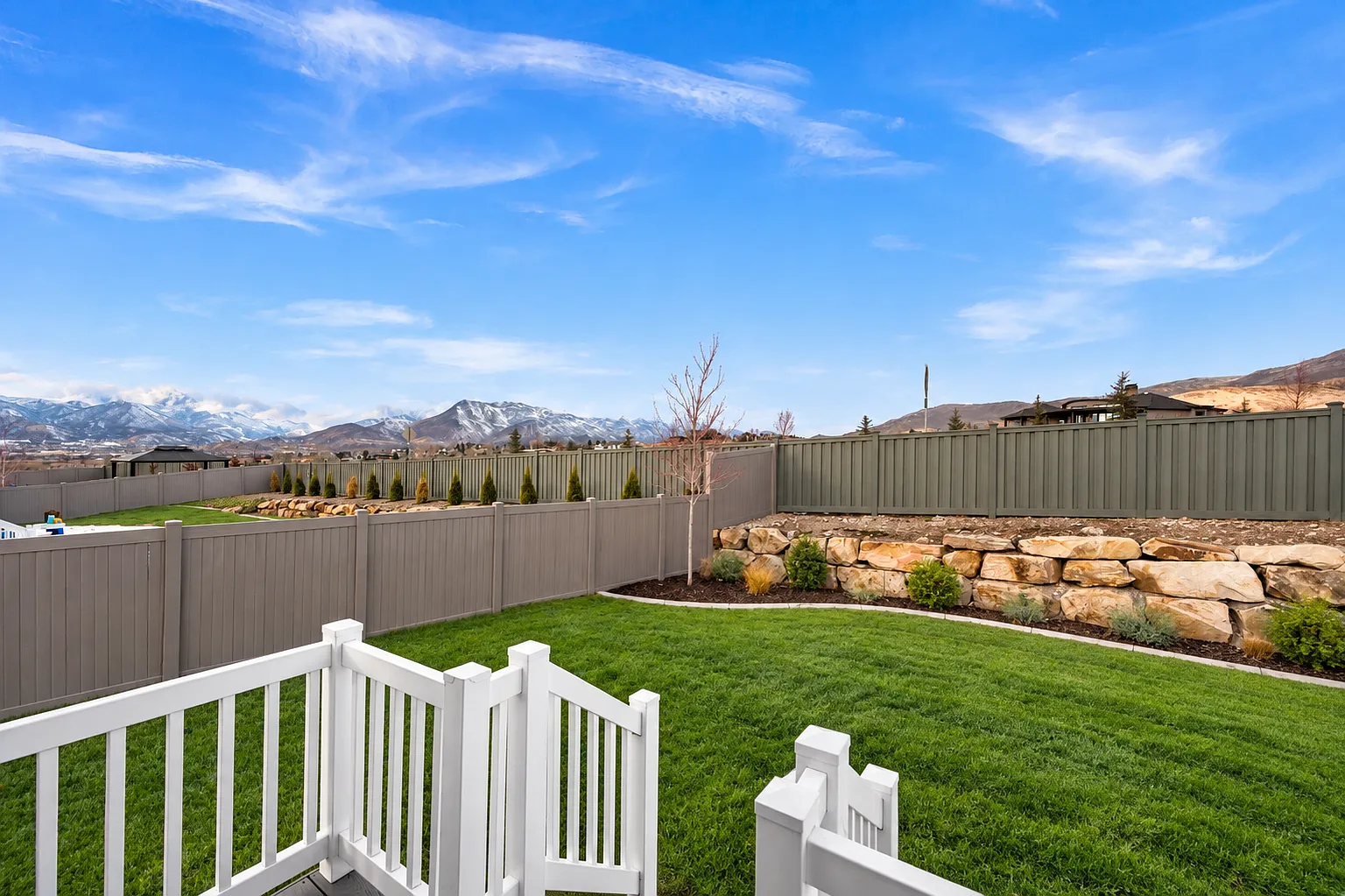 7 bed, 3.5 bath, 4300 sqft, $6,250 — Photo 2
