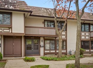 5540 Pebblebeach Dr, Hanover Park, IL 60133