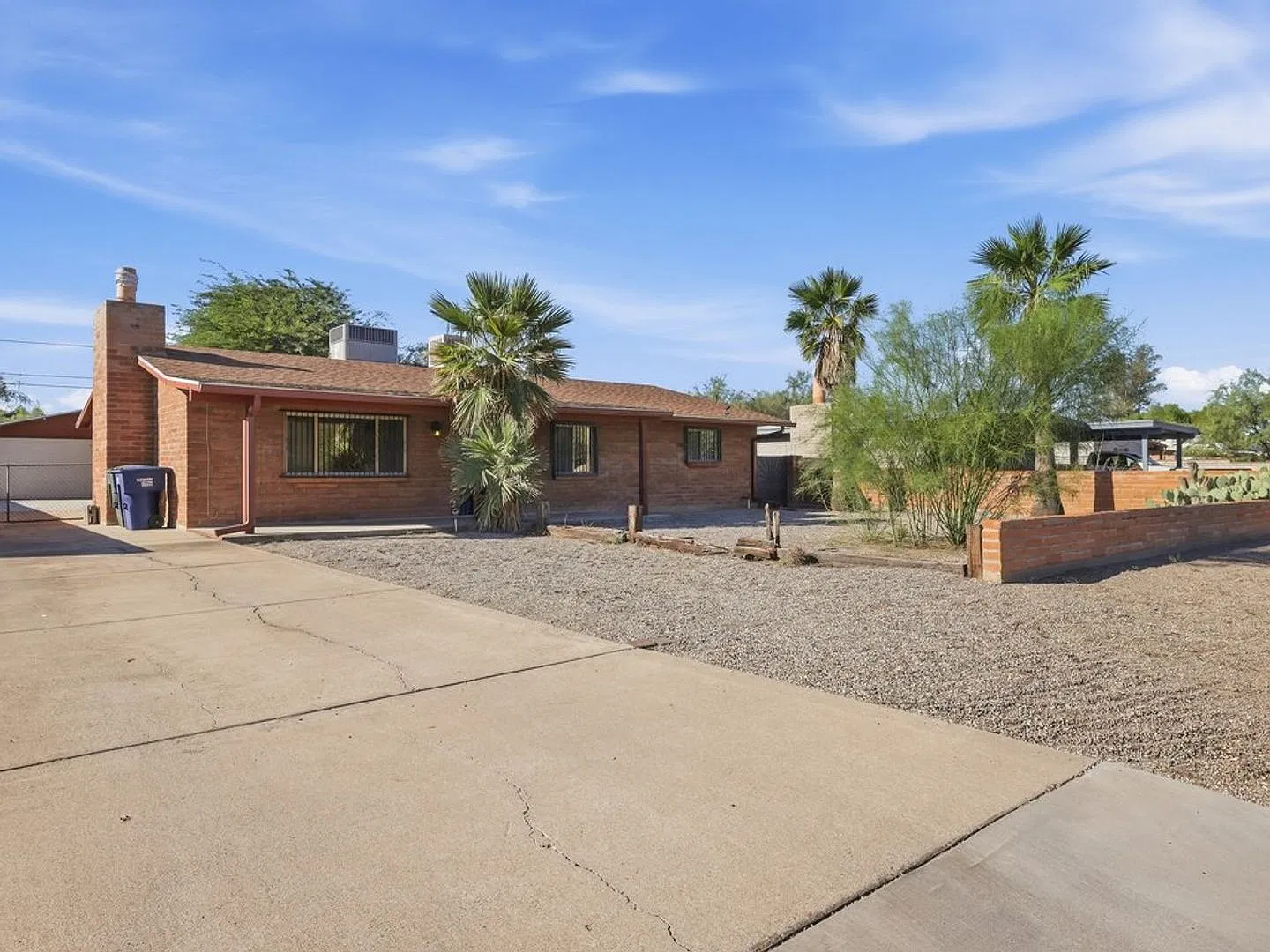 Spacious 3-Bedroom Home with Large Backyard & Extended Driveway — Photo 2