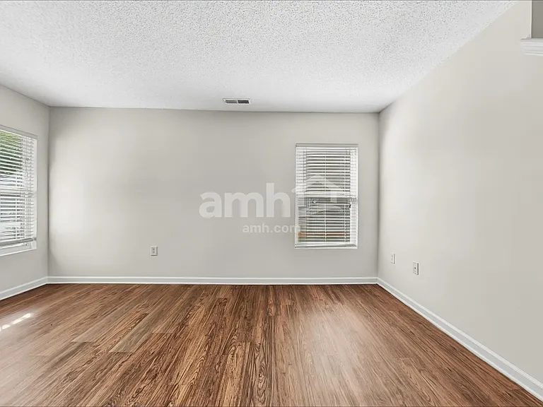 441 Tribune Dr — Photo 6