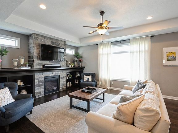 2nd image of 9266 Ironwood Dr