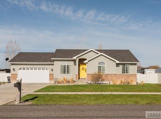 648 S Holladay Dr, Ammon, ID 83406