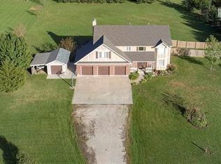 1204 E 2142nd Rd, Eudora, KS 66025