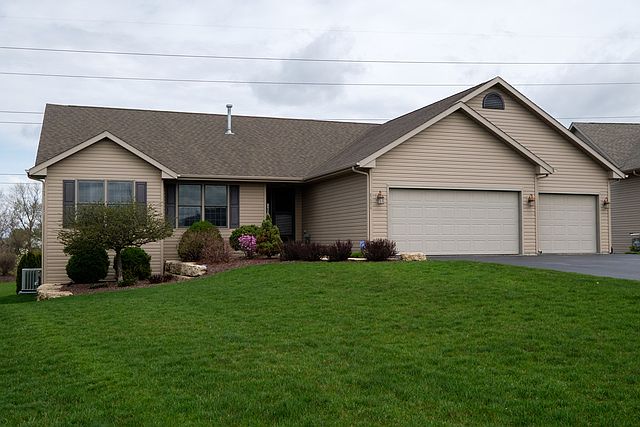 1st image of 5470 Whistling Hawk Dr