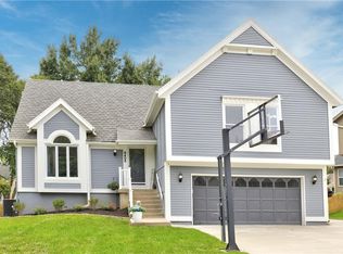 8405 W 149th Ter, Overland Park, KS 66223