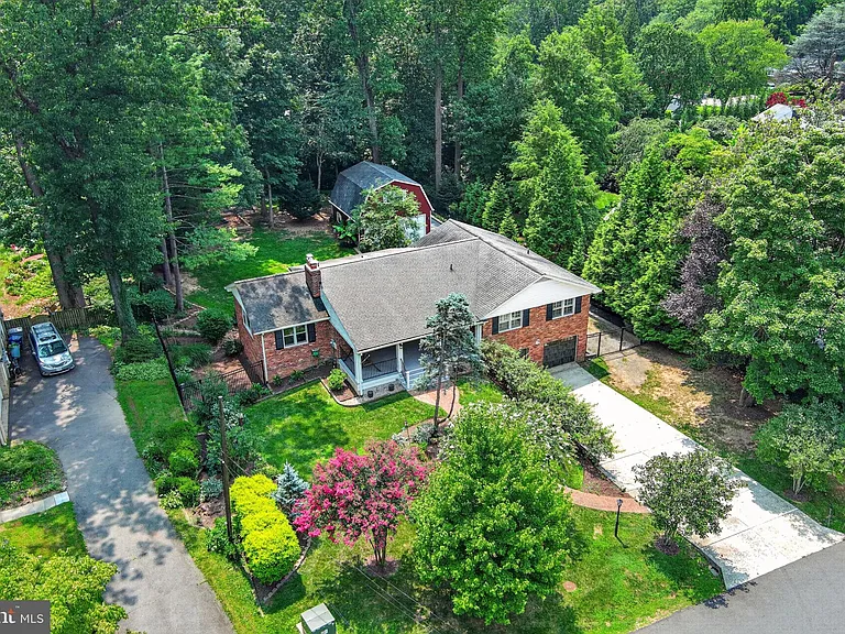 6443 Walters Woods Dr — Photo 87