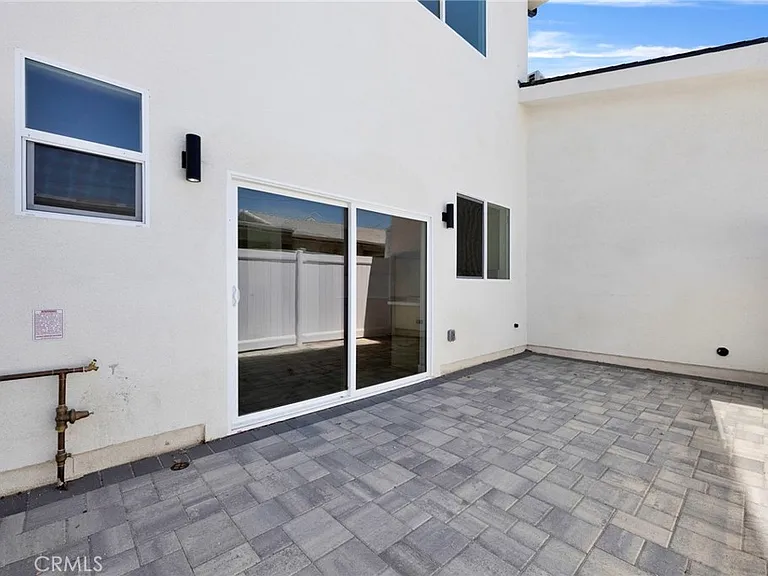 6734 1/2 Gentry Ave — Photo 11