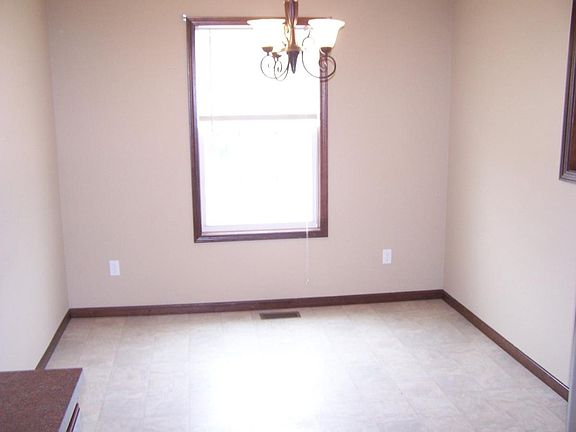 5th image of 2732 Elm Creek Dr